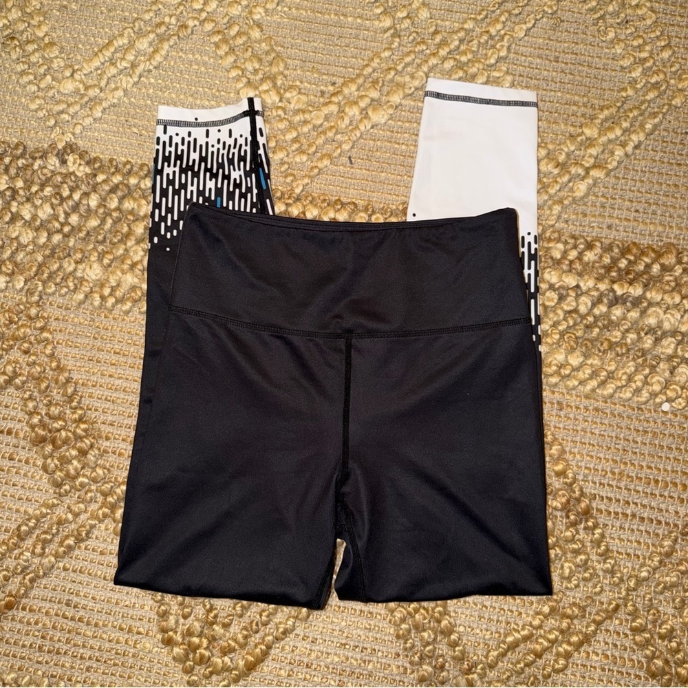 🌸SALE🌸ZYIA White Grid Leggings